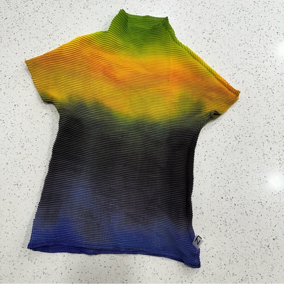 Viral Ombré Gradient Slinky Top O/S - Picture 4 of 4
